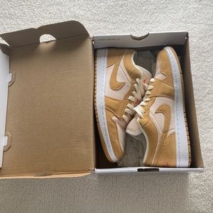 Women’s air Jordan 1 low